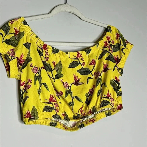 Forever 21 Floral Crop Top - Picture 8 of 8
